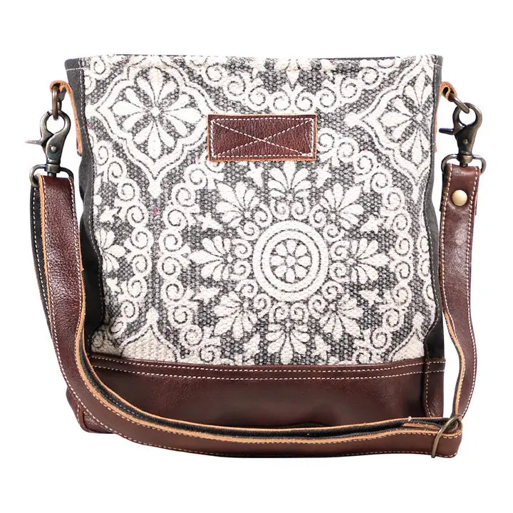 Myra - Freaky Shoulder Bag